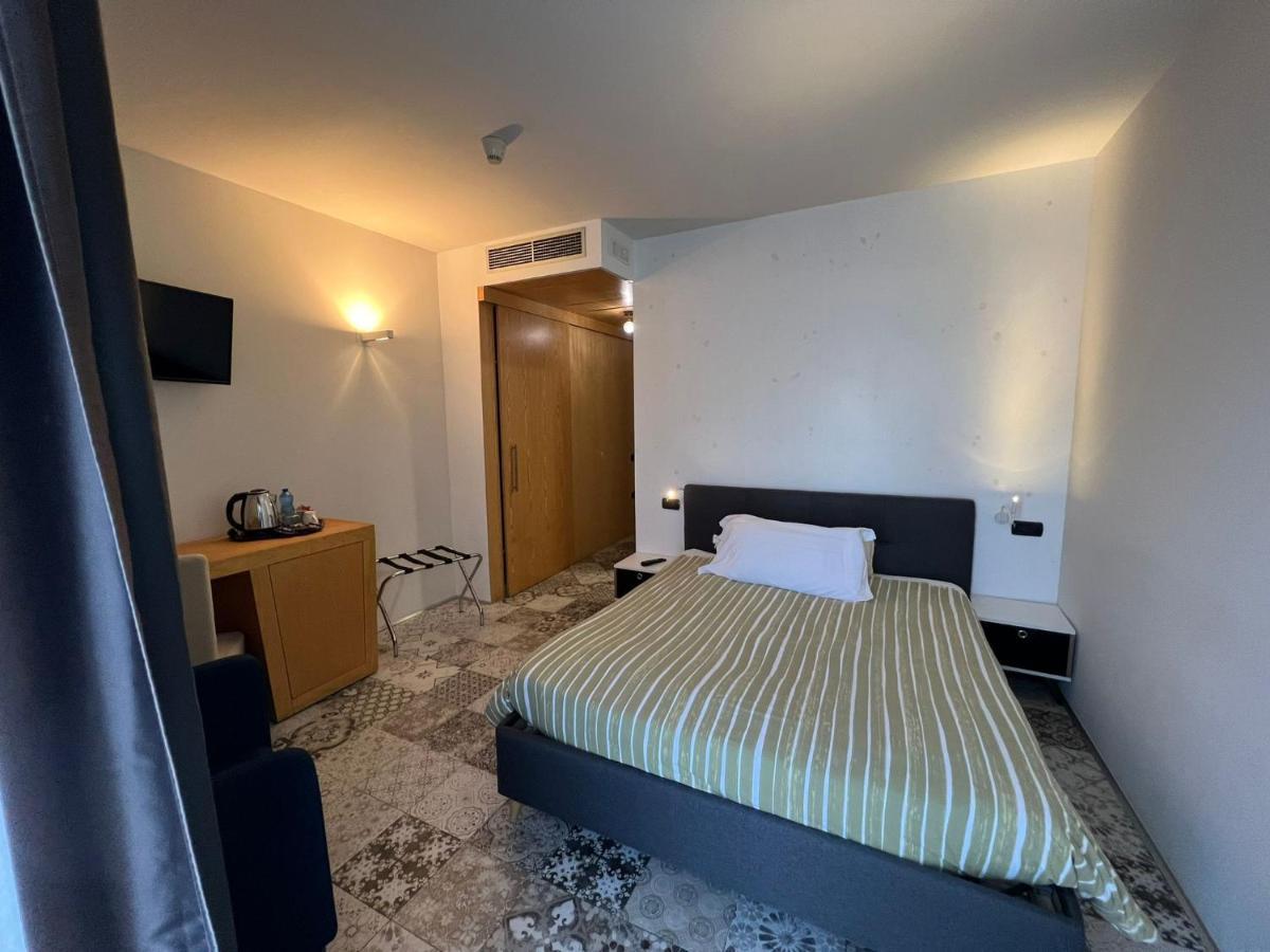 Hotel Garni Santa Caterina Орта Сан Джулио Екстериор снимка