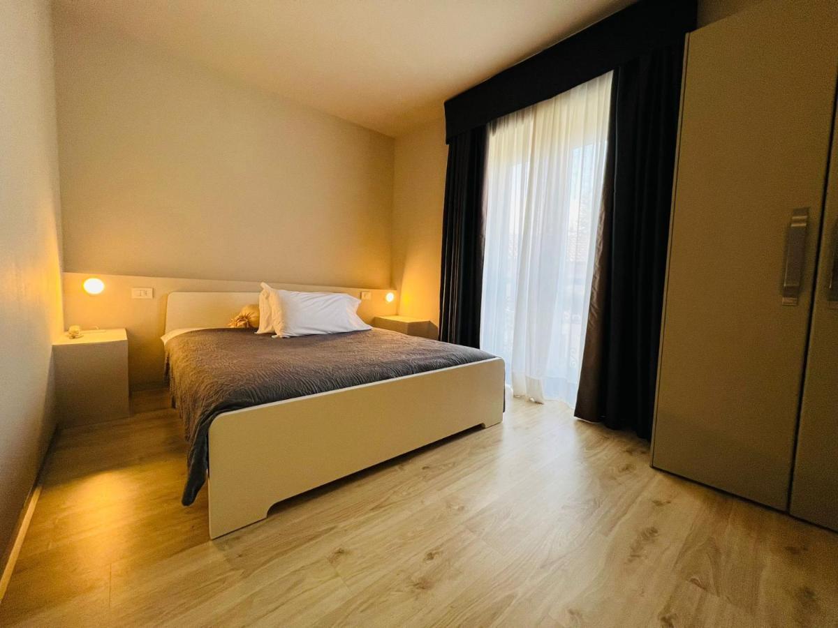 Hotel Garni Santa Caterina Орта Сан Джулио Екстериор снимка