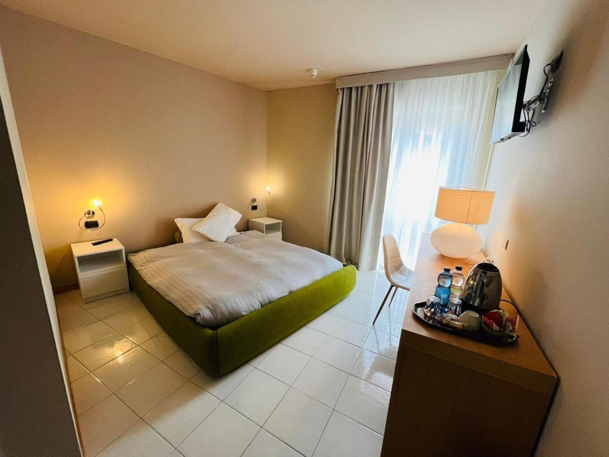 Hotel Garni Santa Caterina Орта Сан Джулио Екстериор снимка