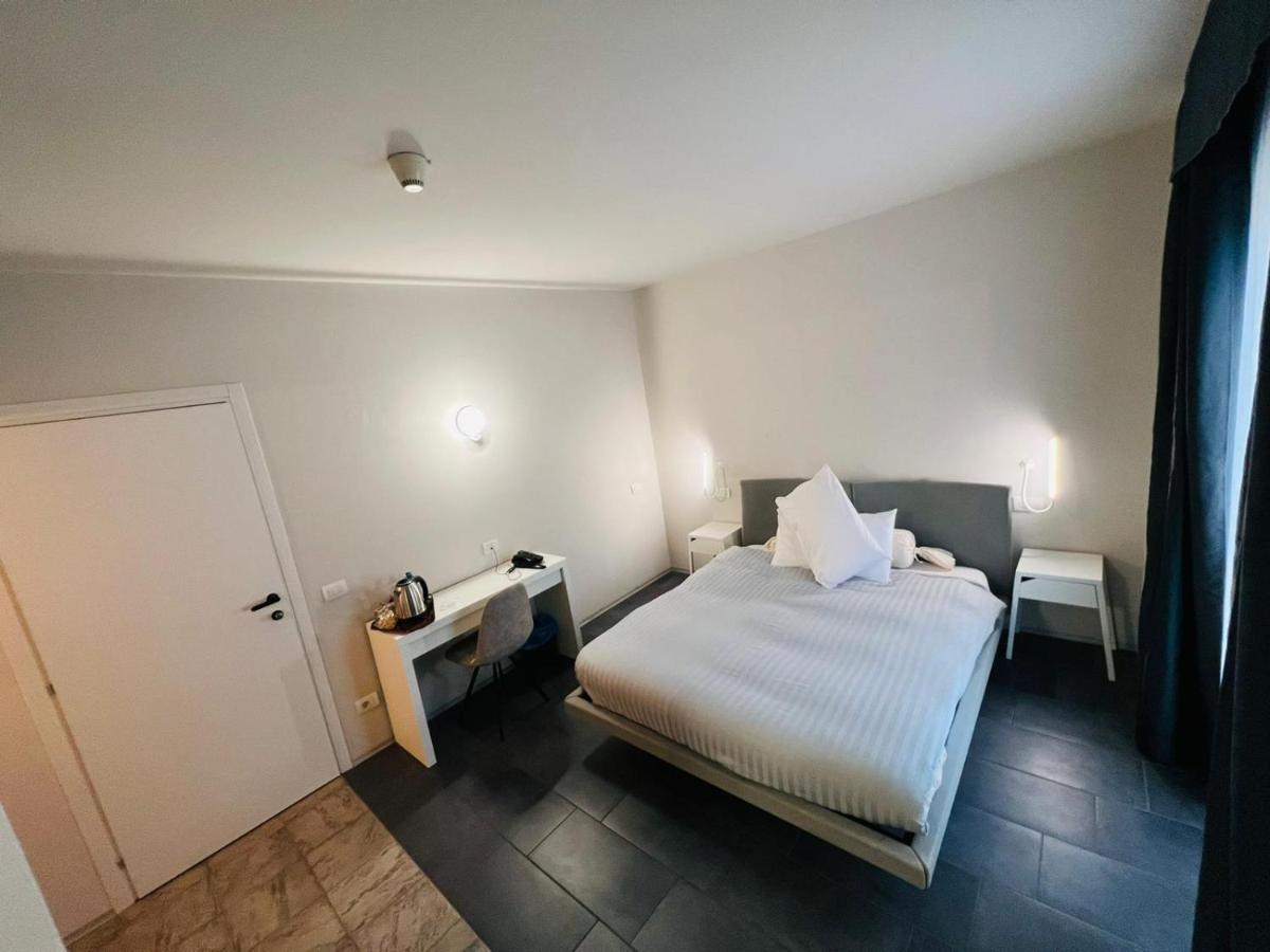 Hotel Garni Santa Caterina Орта Сан Джулио Екстериор снимка