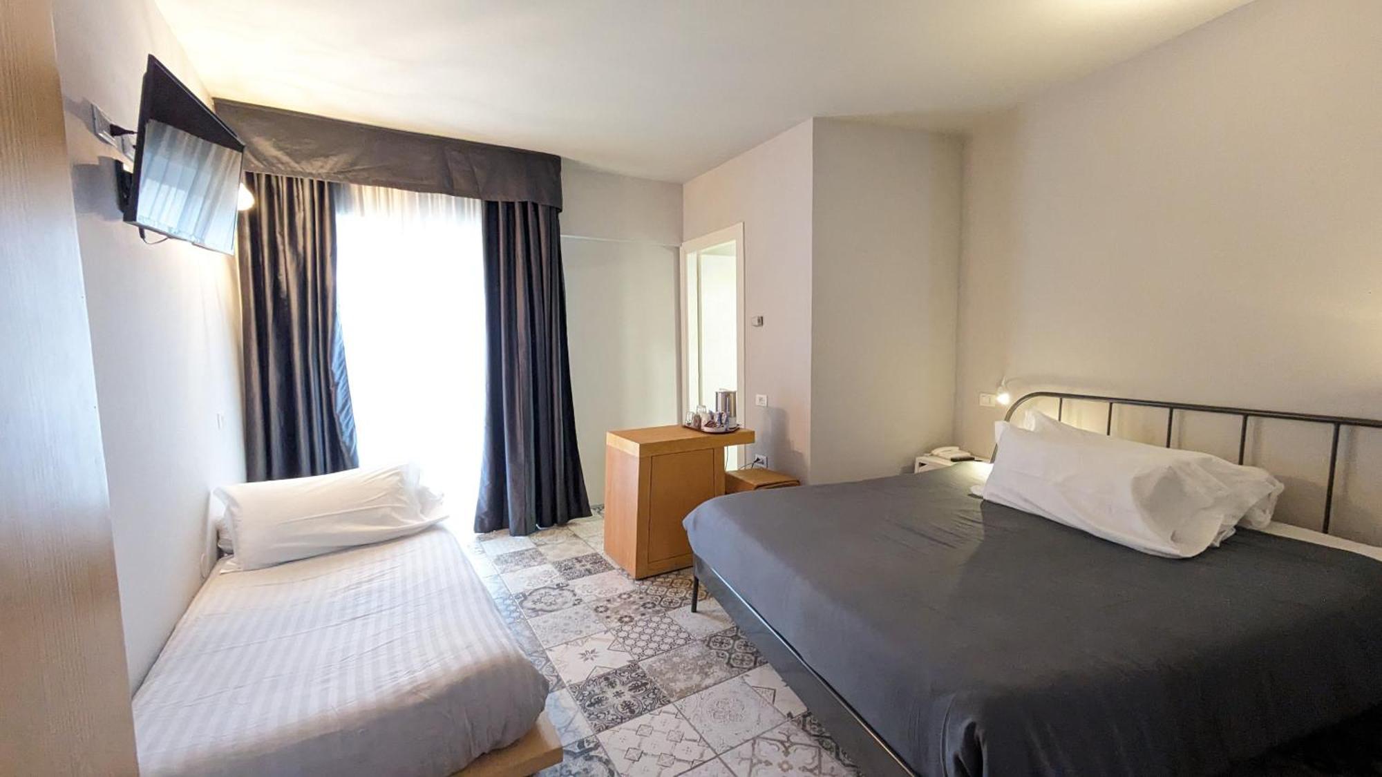 Hotel Garni Santa Caterina Орта Сан Джулио Екстериор снимка