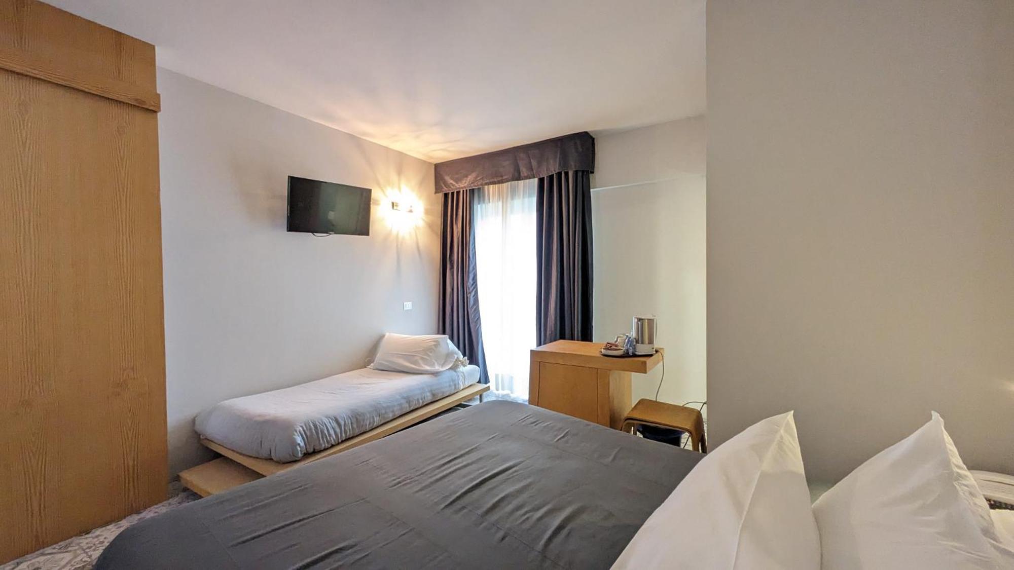 Hotel Garni Santa Caterina Орта Сан Джулио Екстериор снимка