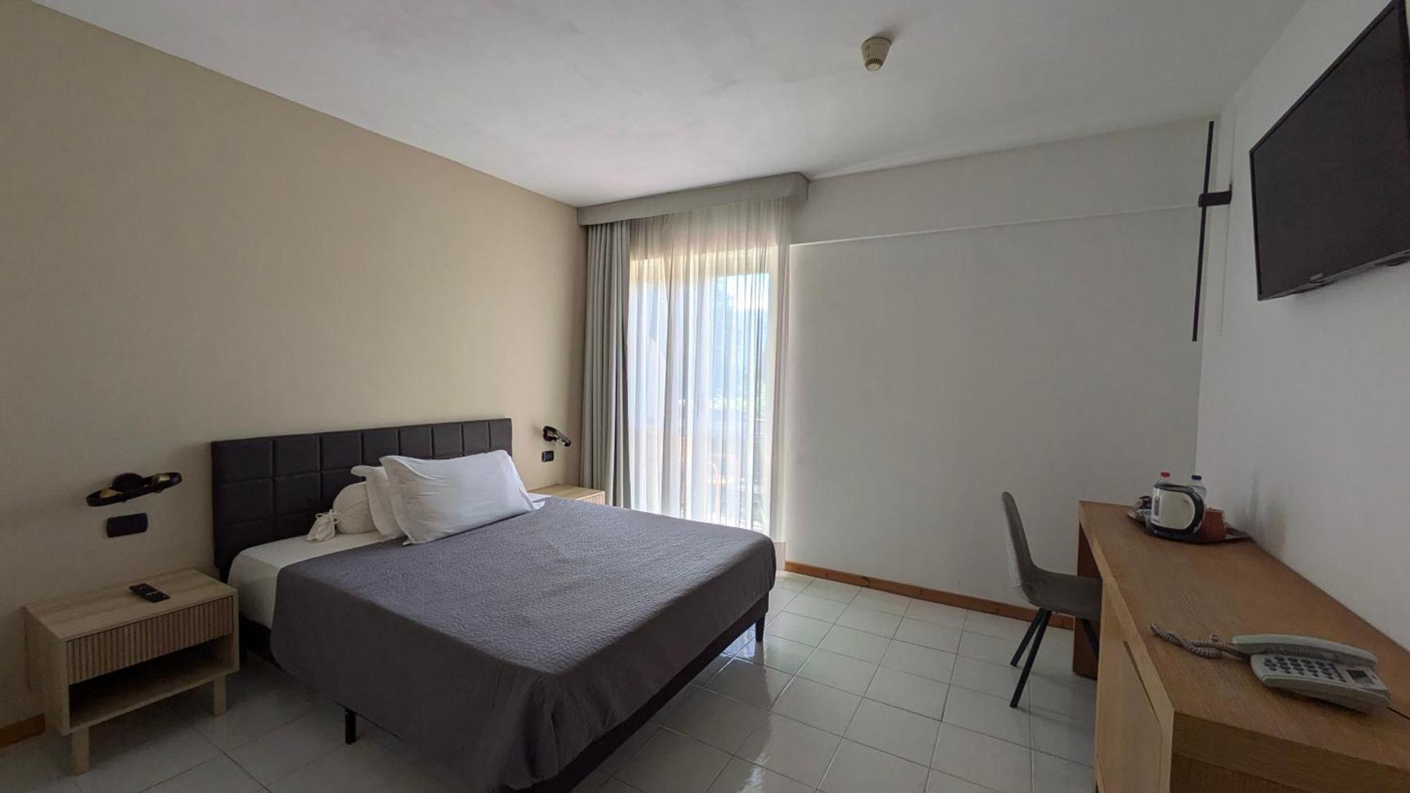 Hotel Garni Santa Caterina Орта Сан Джулио Екстериор снимка