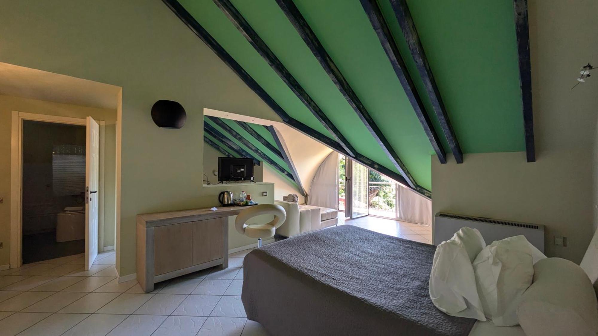 Hotel Garni Santa Caterina Орта Сан Джулио Екстериор снимка